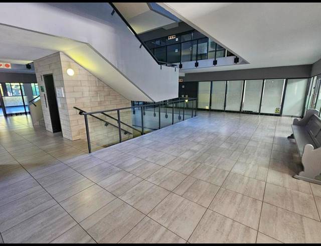 BUSINESS PROPERTY TO RENT IN LYNNWOOD GLEN
